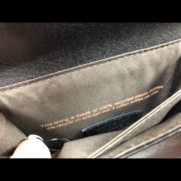 Matt & Nat Purse - Picture 3 of 3